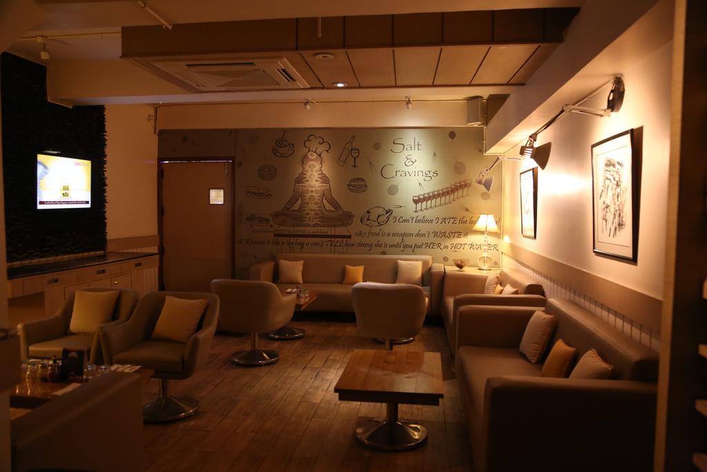 Hotel President Dehradun Eksteriør billede