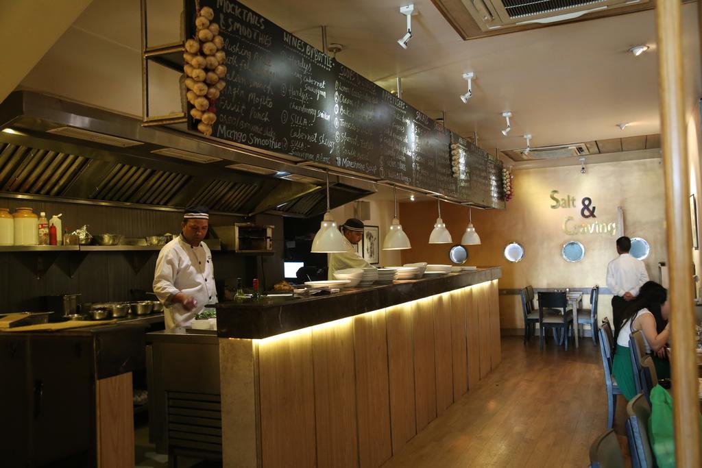 Hotel President Dehradun Eksteriør billede
