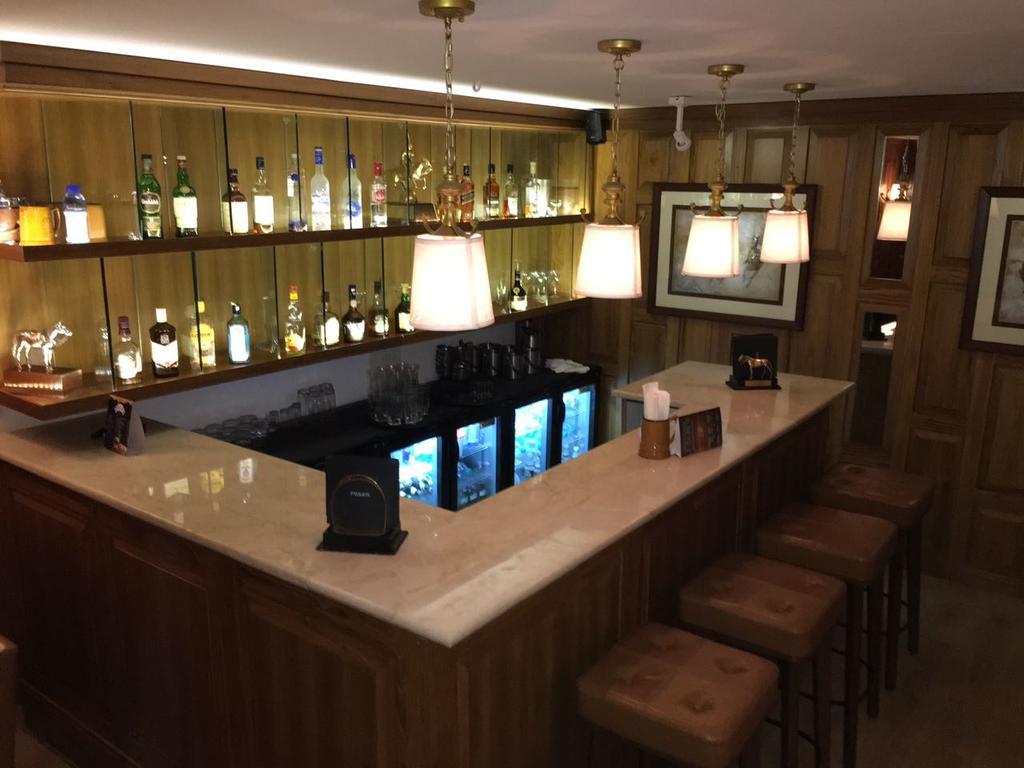 Hotel President Dehradun Eksteriør billede